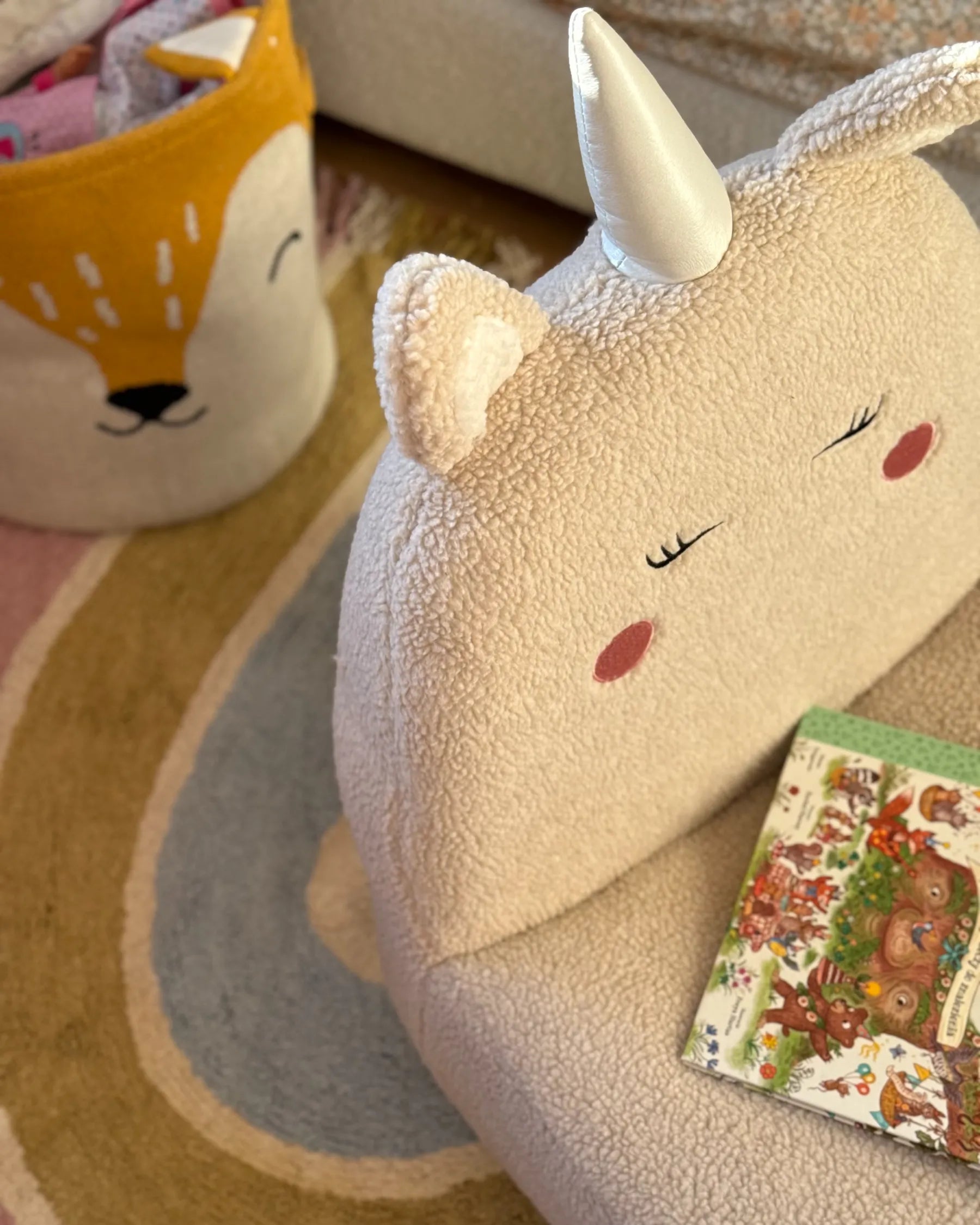 Kids Armchair Unicorn LULEA Boucle Light Beige