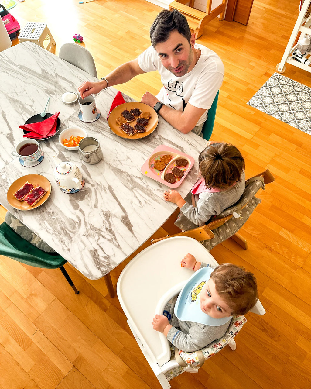 Extending Dining Table MOSBY Marble/ Gold 160/200 cm 90 cm