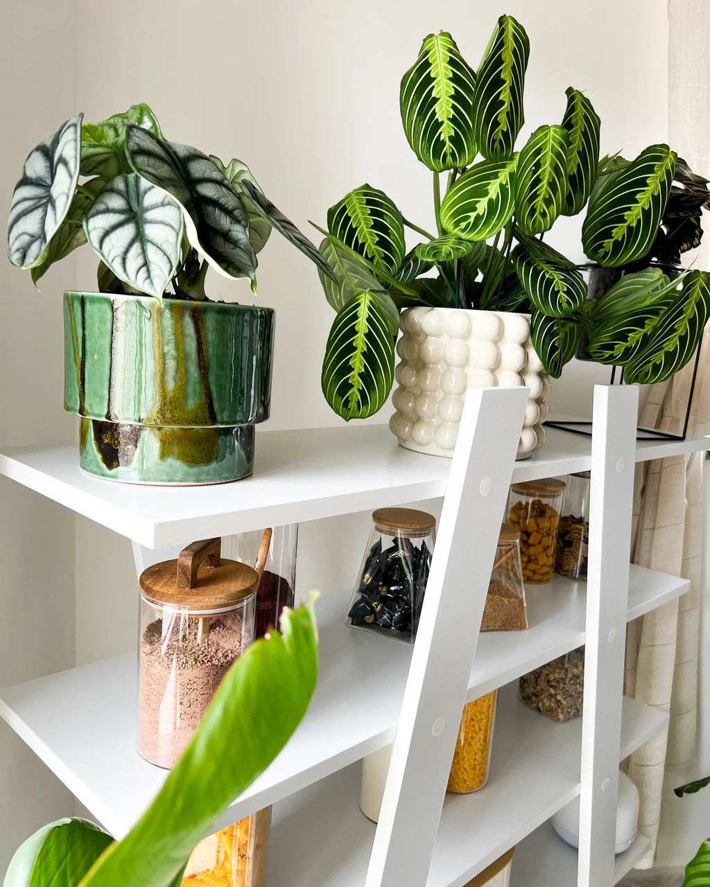 5 Tier Shelving Unit ESCALANTE 116 cm White