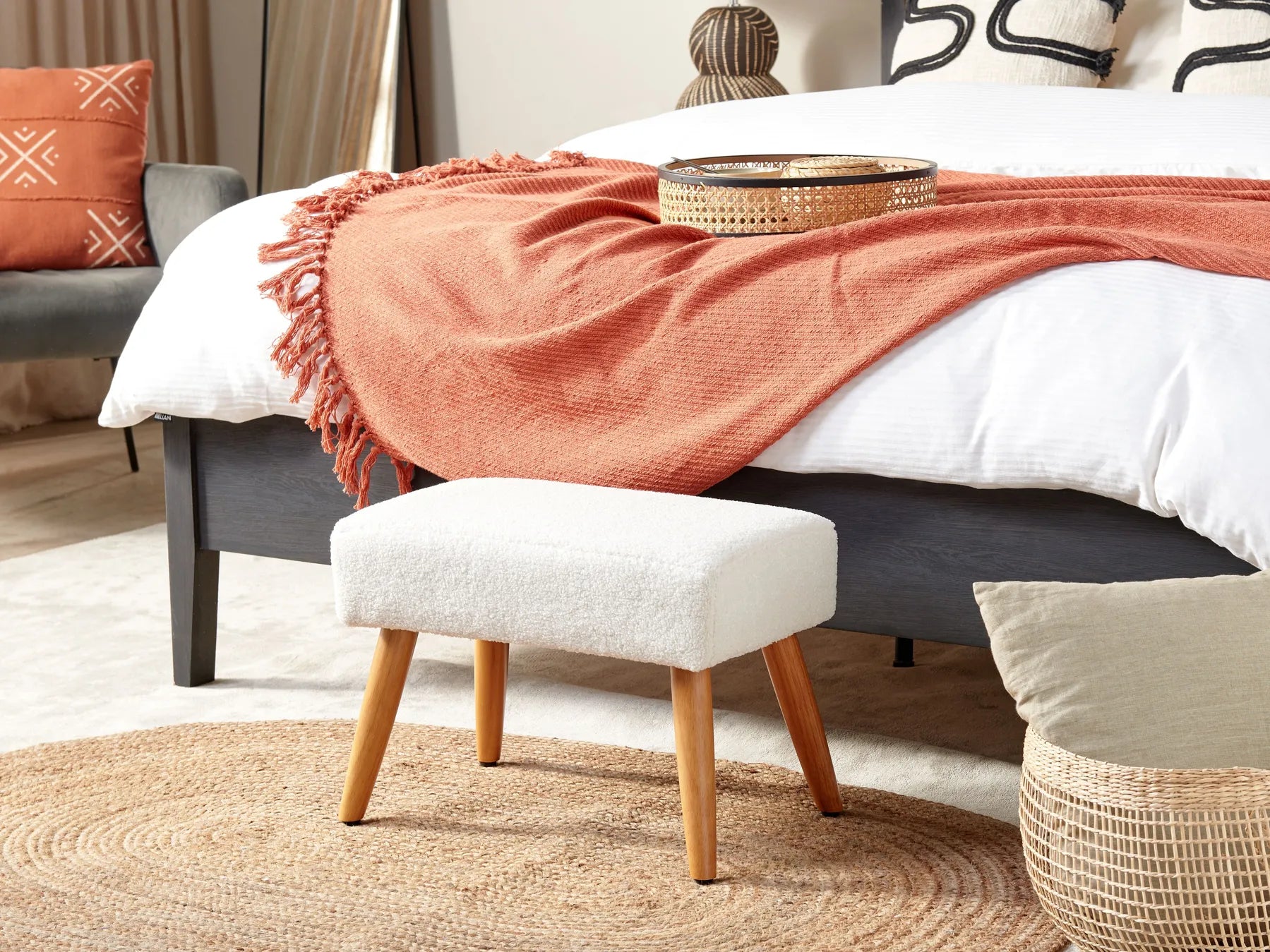 Footstool TAKOMA Boucle White