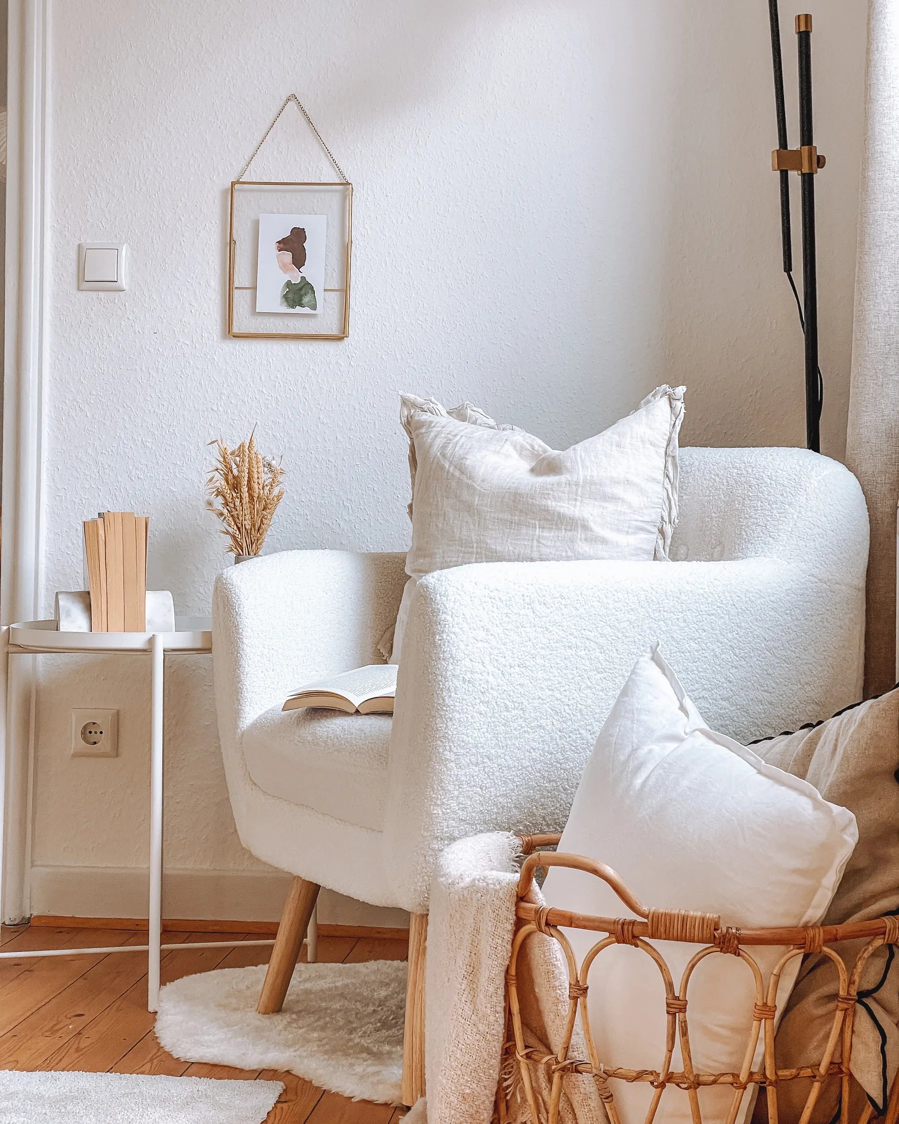 Armchair MELBY Boucle White