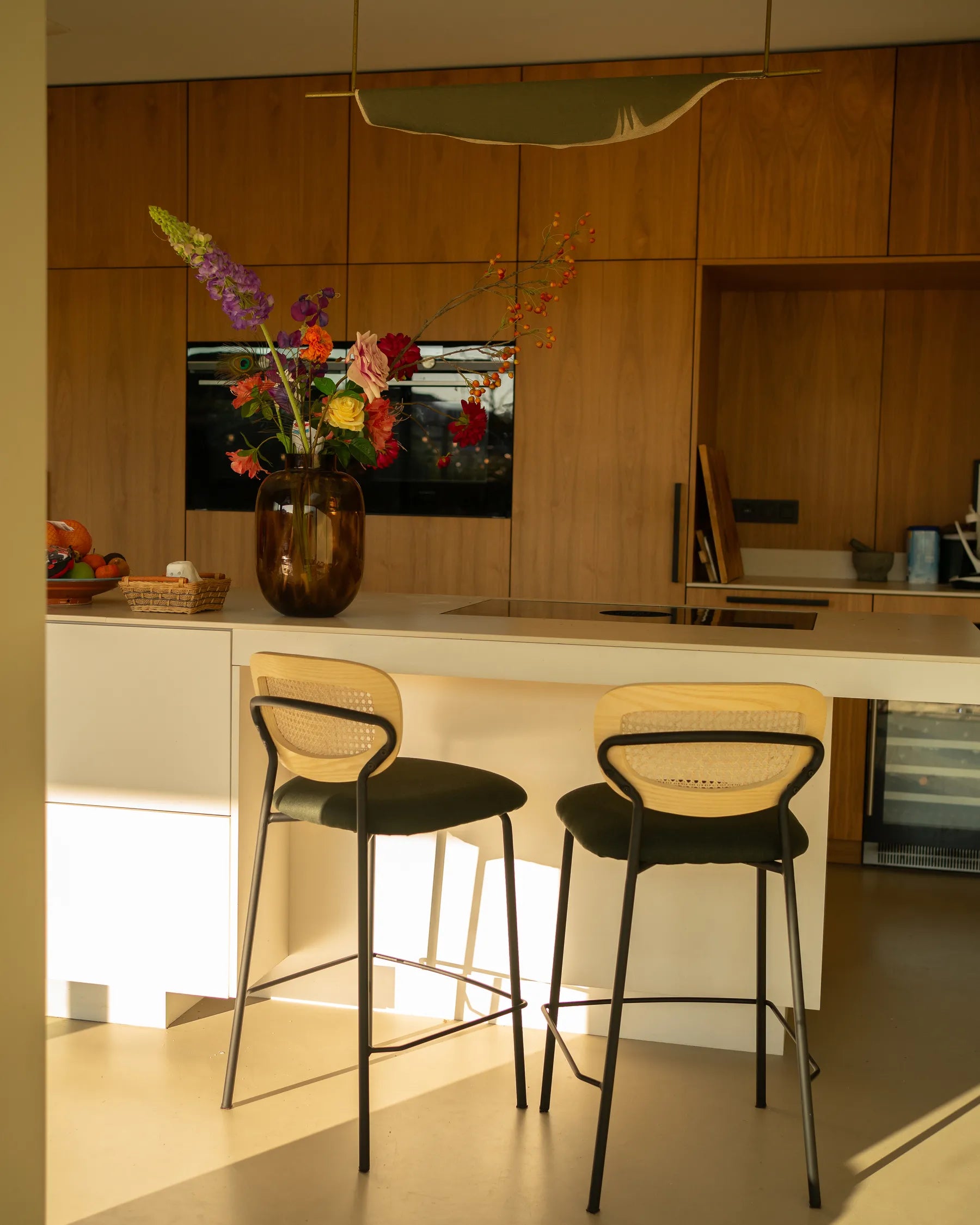 Set of 2 Bar Chairs MAYETTA Rattan Dark Green