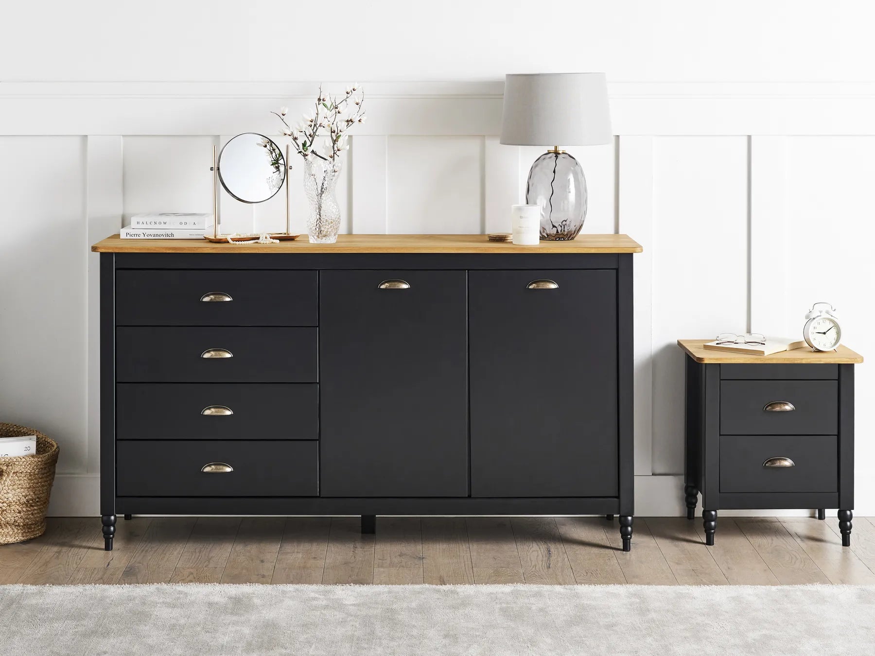 2 Door Sideboard SHILLINGTON Pine Wood Black