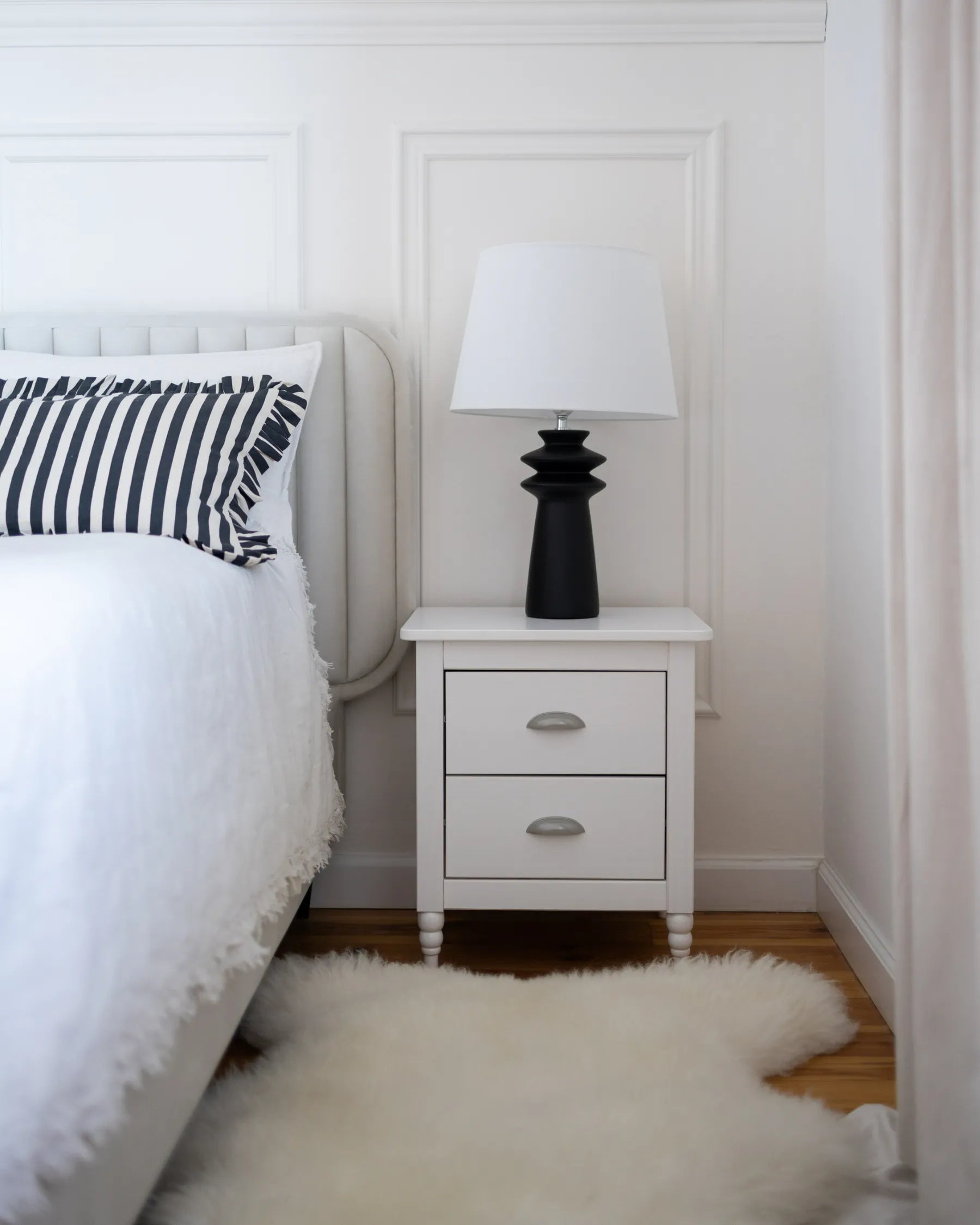 2 Drawer Bedside Table SHILLINGTON Pine Wood White