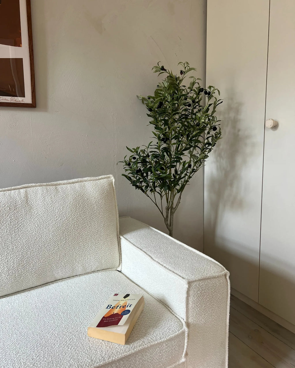 Sofa Bed 3 Seater VUOKATTI Boucle Off-White