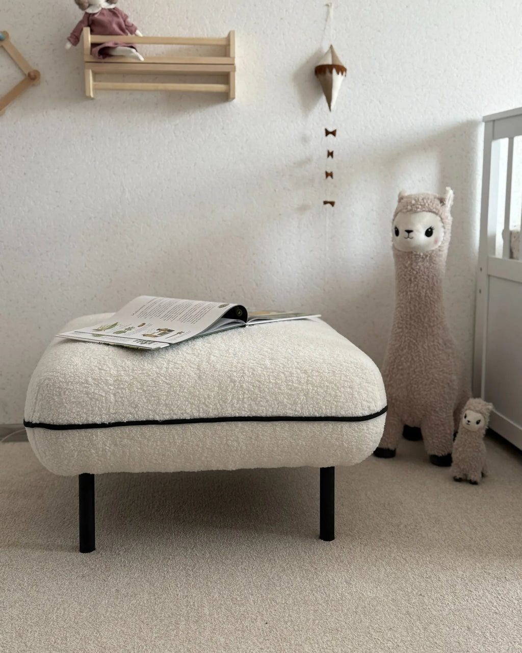 Ottoman TONSBERG Boucle White