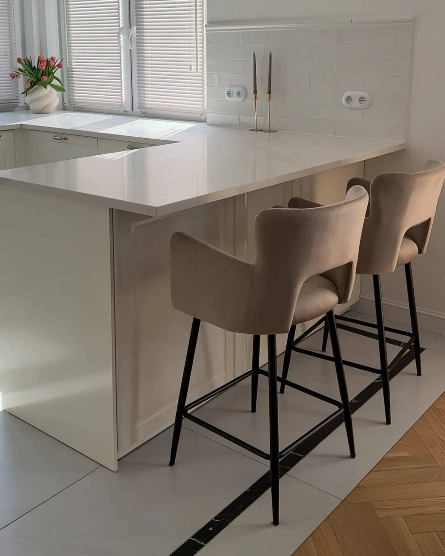 Set of 2 Bar Chairs SANILAC Velvet Taupe