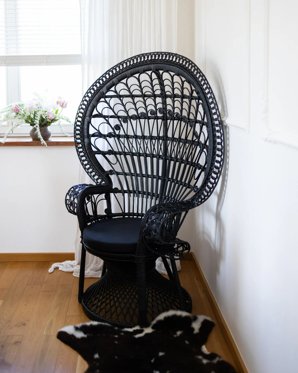 Peacock Chair EMMANUELLE Rattan Black